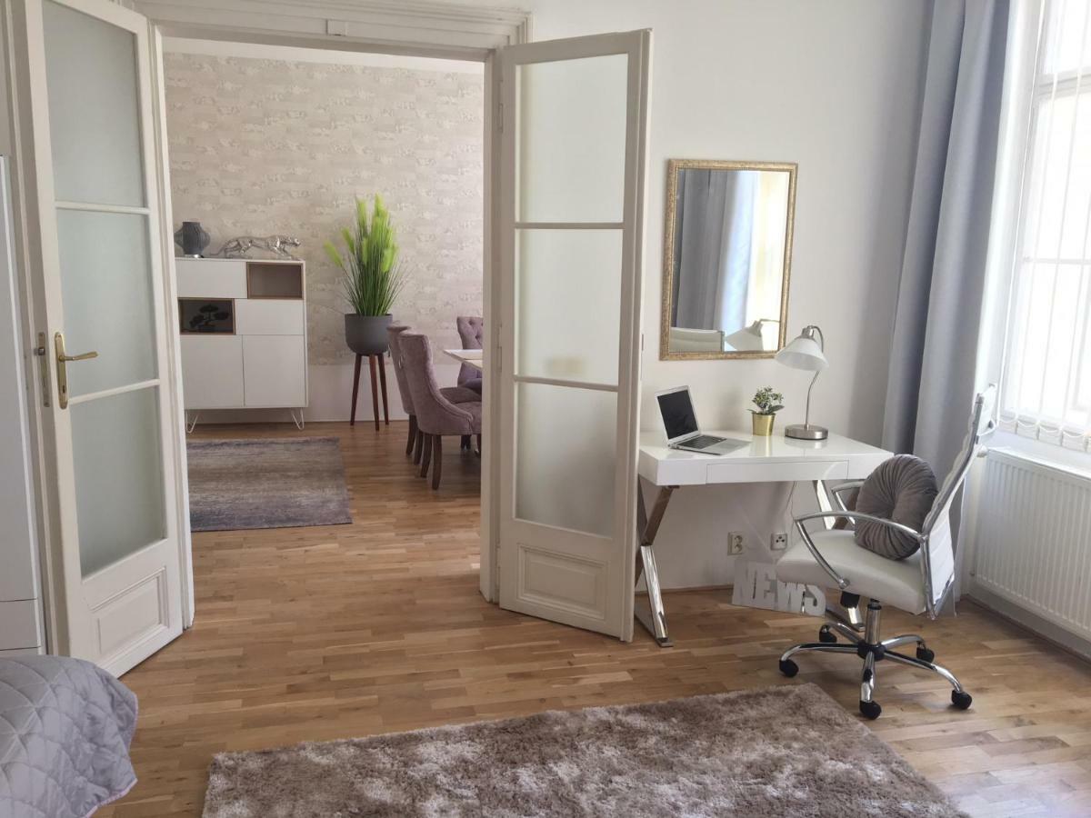 New Design & Style Apartment Old Town Xxl Prague Exterior photo