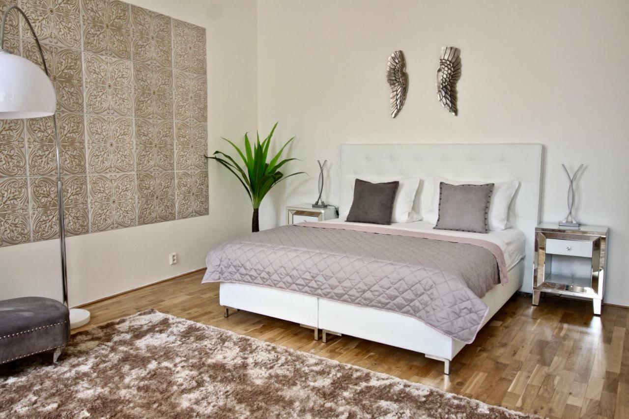 New Design & Style Apartment Old Town Xxl Prague Exterior photo