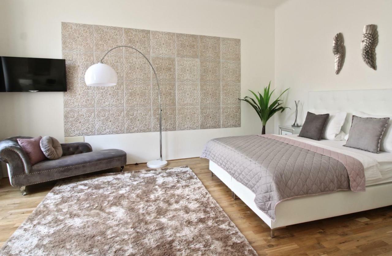 New Design & Style Apartment Old Town Xxl Prague Exterior photo