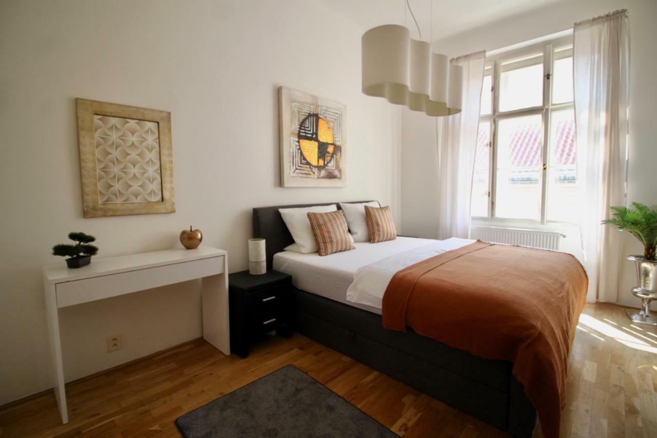 New Design & Style Apartment Old Town Xxl Prague Exterior photo