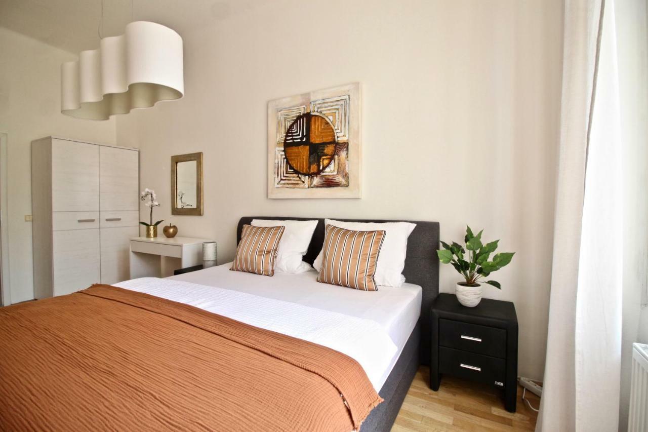 New Design & Style Apartment Old Town Xxl Prague Exterior photo